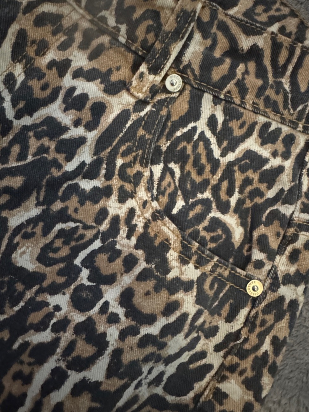Animal Print Wide-Leg Women’s Jeans - Leopard Print - Picture 3 of 7